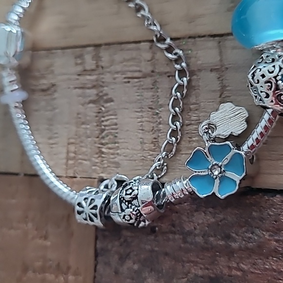 Bundle Deal - Aqua Love bracelet+ Charms - Picture 6 of 6